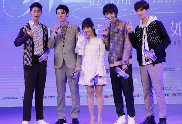 IN PHOTOS: Meteor Garden's Dylan Wang Charmed Manila During Fun Meet in  the Philippines - When In Manila