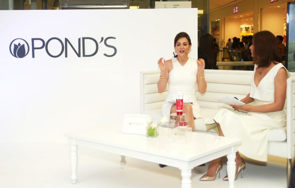 Be a #PondsMiracleMom with the Pond’s Age Miracle 3-step regimen
