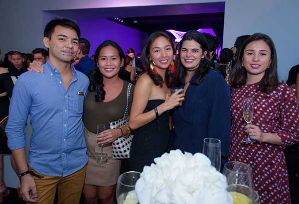 Louis Vuitton Manila Solaire - 16 visitors