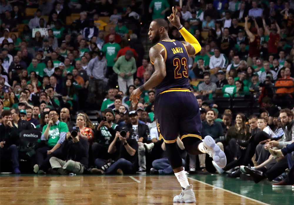 James leads Cavaliers back to NBA Finals James leads Cavaliers back to NBA Finals