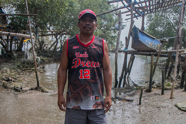 Teody Bacon says he can earn from P300 to P500, sometimes even more,  in just a few hours of fishing. Relocating somewhere away from the sea is something he and other residents cannot accept.