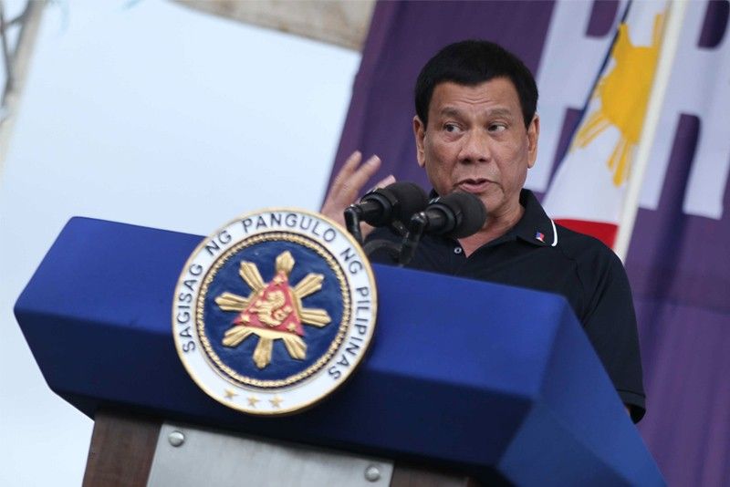 Duterte warns rogue cops of hanging