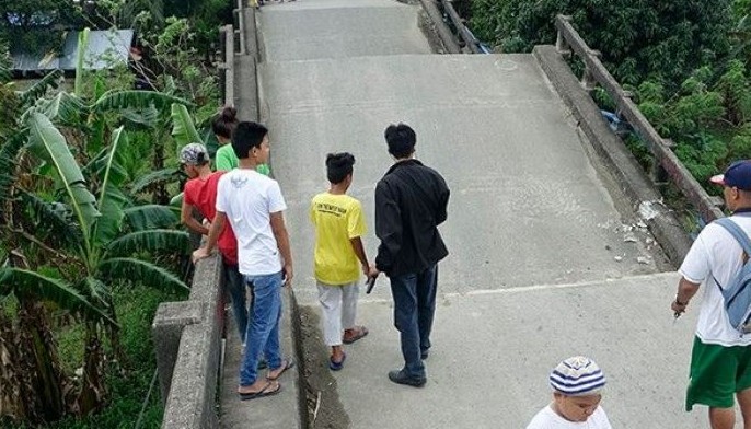 Palace hopes Reds will honor ceasefire in quake-hit areas