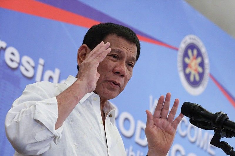 Duterte curses at foreign journalist who questioned killings