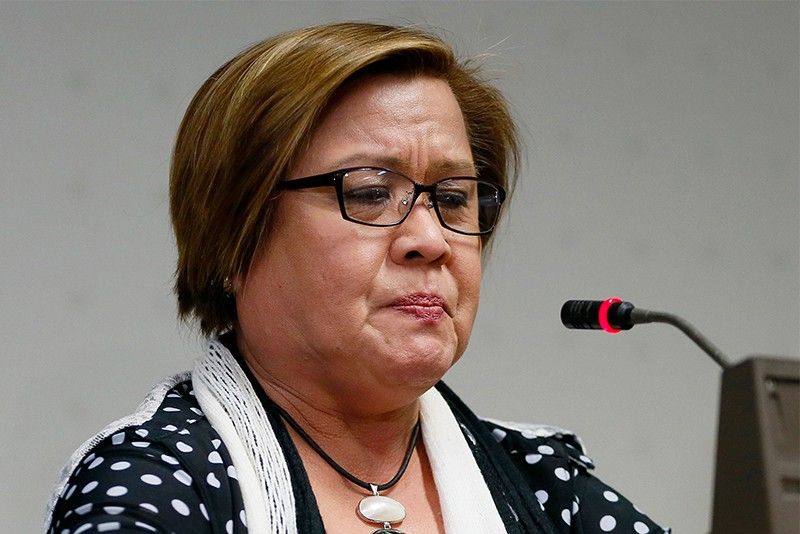 Teary-eyed De Lima vows to surrender on Friday