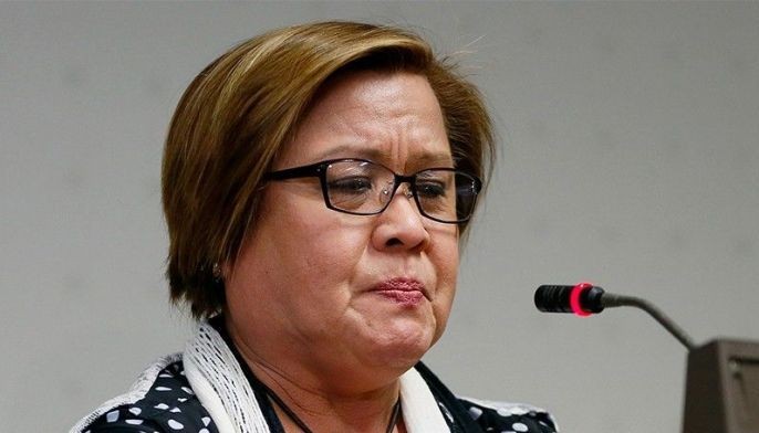 Teary-eyed De Lima vows to surrender on Friday