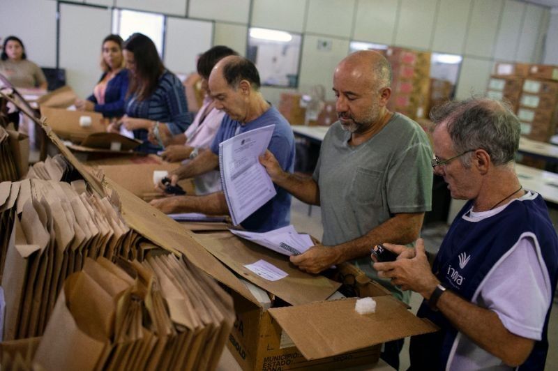 Brazil votes for new president, far-right Bolsonaro favorite
