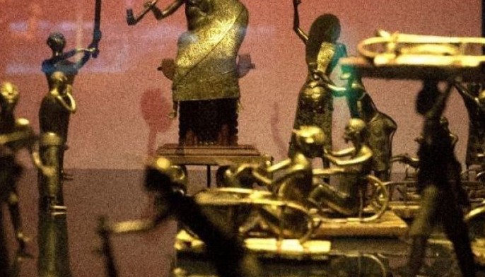 Africans cheer call for France to return treasures