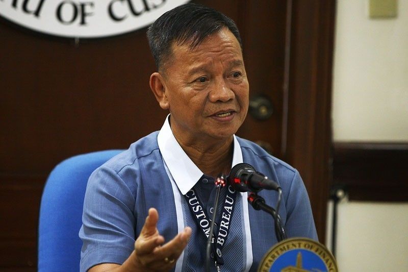 Lapeña says he helped uncover illegal release of questioned containers ...