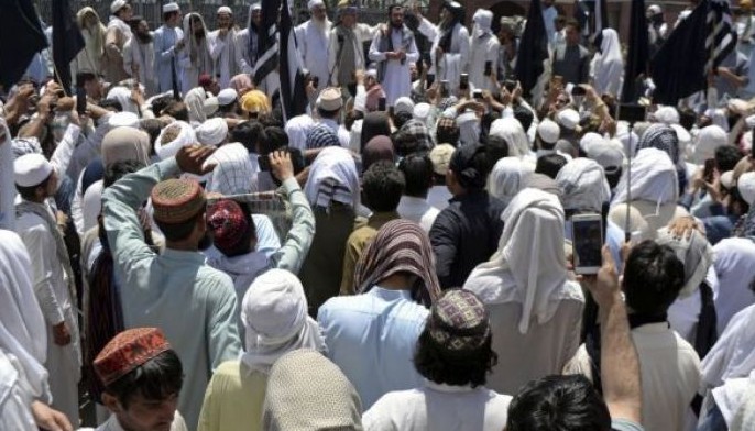Pakistan approves bill to merge tribal regions with country