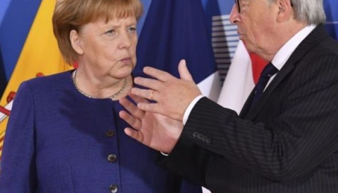 EU leaders back Africa, Balkans migrant reception centers