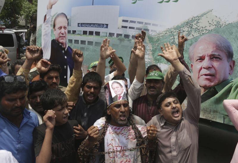 Pakistan rights group issues warning ahead of polls
