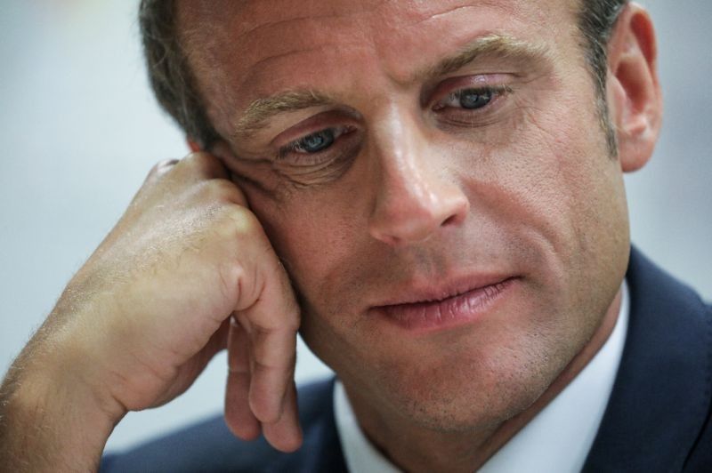 Macron plugs holes in cabinet as popularity sinks