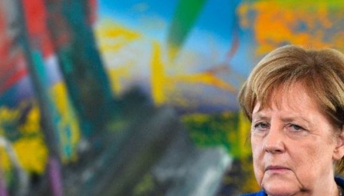 Merkel vows to 'win back trust' after Bavaria poll debacle