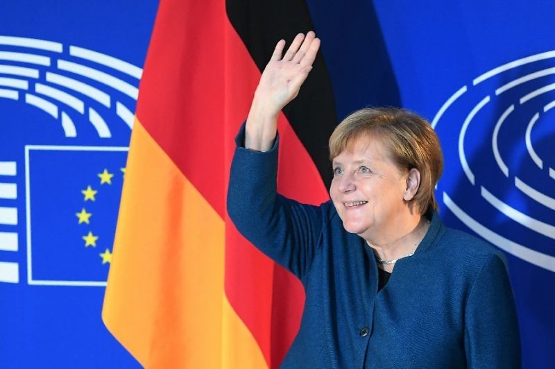 Merkel calls for a 'real, true' European army