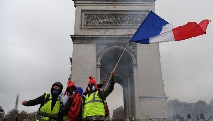 Arc de Triomphe: site of joy, pride and tear gas