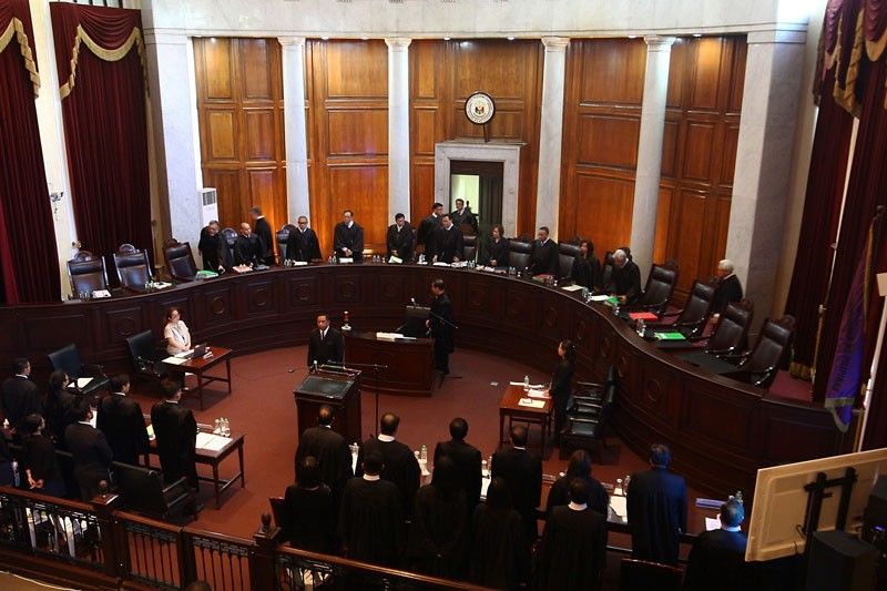 Lucas Bersamin  tops shortlist for chief justice post