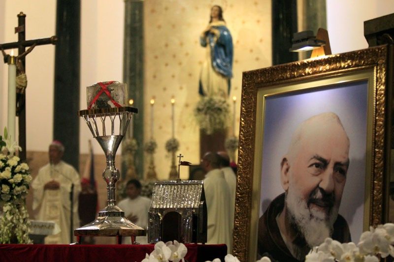 Padre Pioâ��s heart relic on display at Manila Cathedral