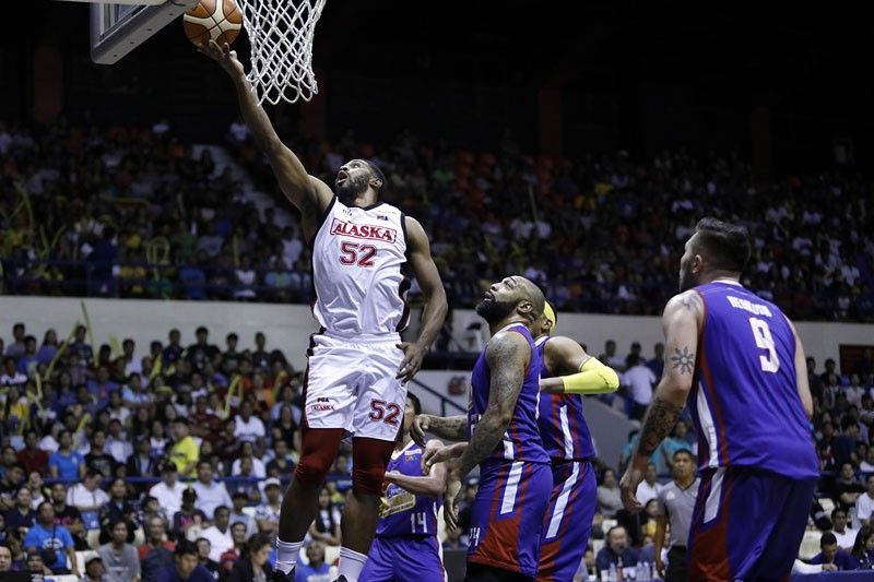 Aces binalikan ang Hotshots