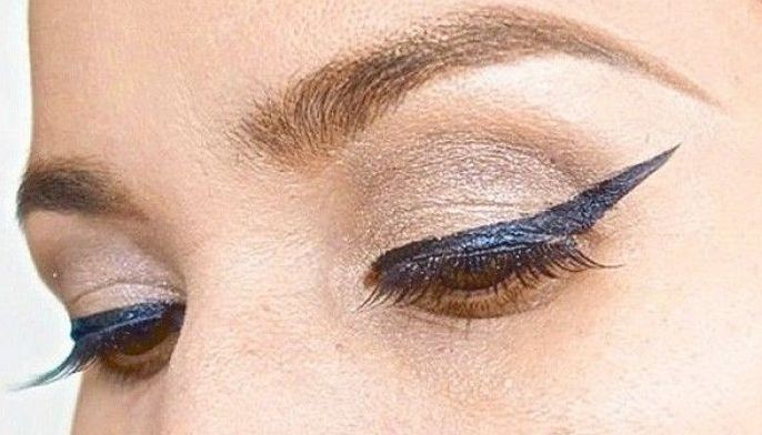 The cat-eye look