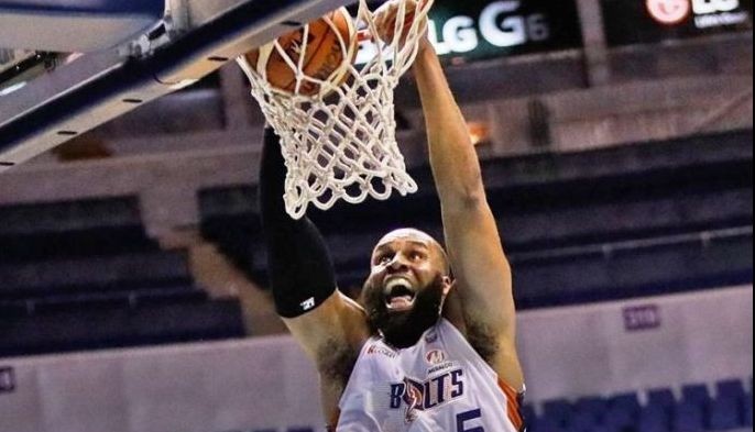 Onuaku's sterling game rubs off on other Bolts