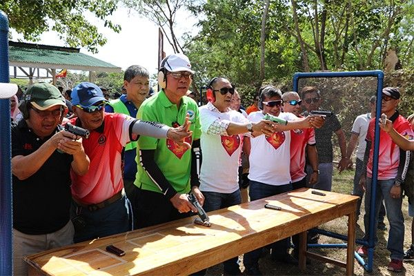 Military, Moro rebels 'shoot for peace'