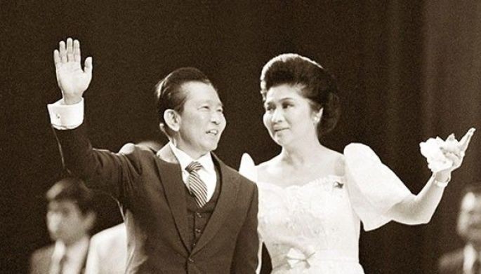 Who deserves fortune in art seized from Marcoses?