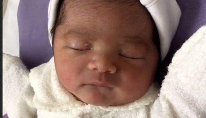 Idinispley agad, Iya at Drew hindi nagdamot sa pictures ng bagong anak