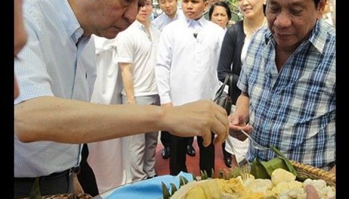 Bahay ni Duterte sa Davao City, binisita ni Abe