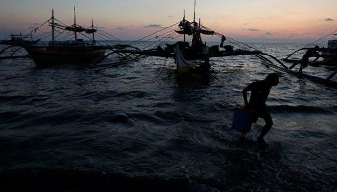 Bangkero sa natikyaob nga bangka di kasohan