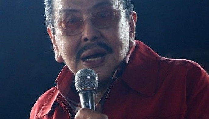 Bukod sa multa, suntok ni Erap  matitikman ng lalabag sa smoking ban