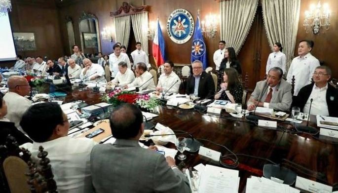 Pres. Rody mas gusting lalaki ang mga staff
