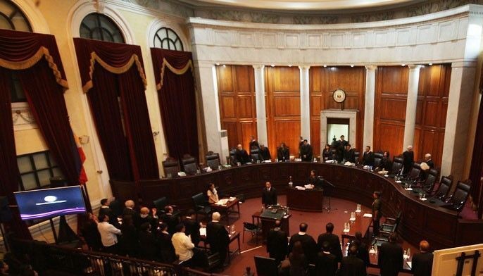 13 justices na nagpa-&lsquo;indefinite leave&rsquo; kay Sereno pinangalanan