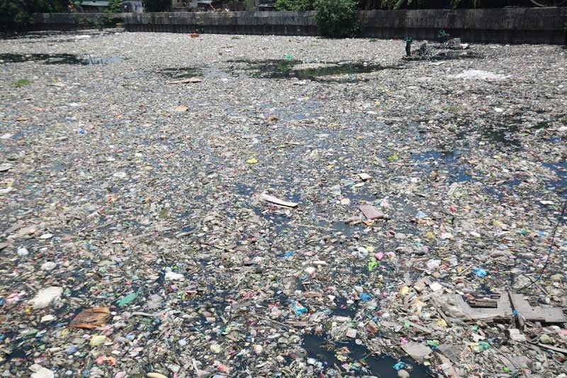 Plastic sa karagatan mas magiging marami pa sa isda sa 2050