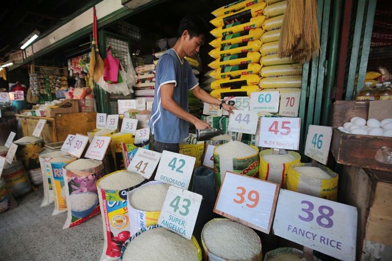 Rice traders ipinatawag ni Digong