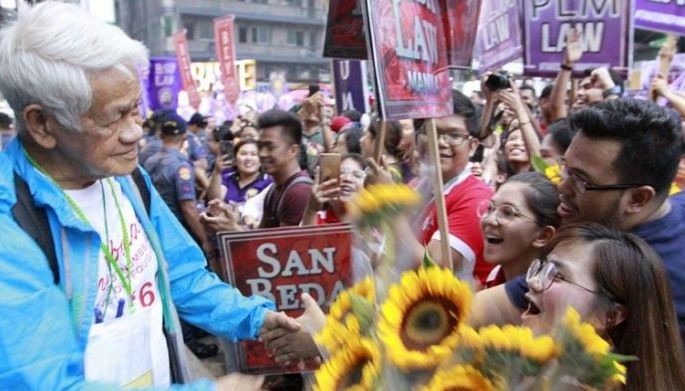 Huling araw ng Bar Exam  dinagsa ng supporters