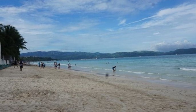 PAL, Cebu Pacific adjust Boracay-bound flights following shutdown of island
