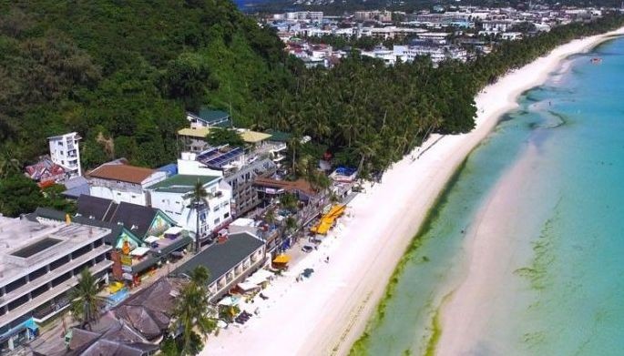 Boracay resort owners kinasuhan ng NBI