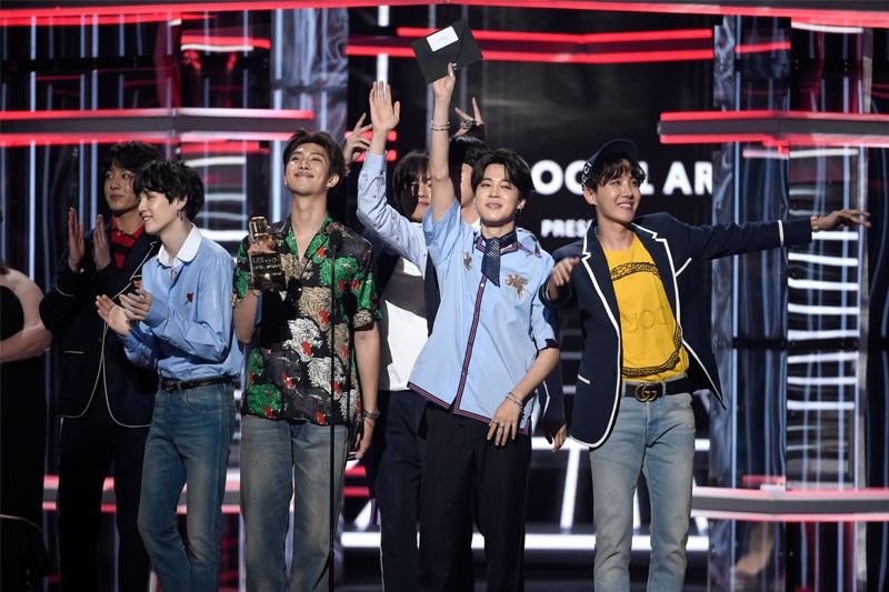 School victims honored at Billboard Awards; Janet, BTS shine