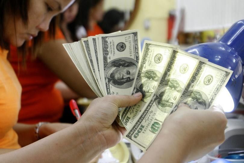 IMF sees continued dollar outflows for Philippines