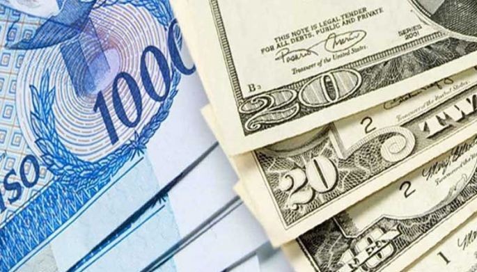 Peso hits 13-year low anew