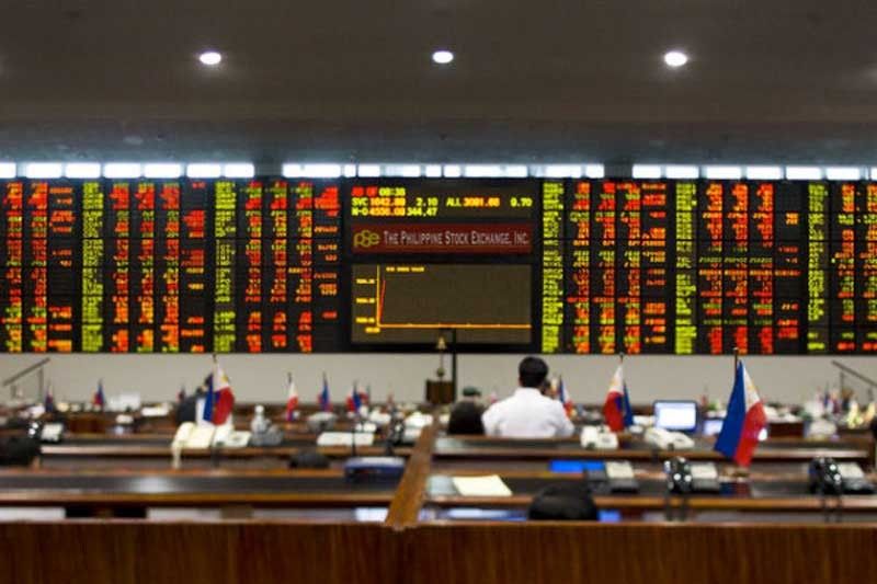 Index stays in red on heavy foreign selling