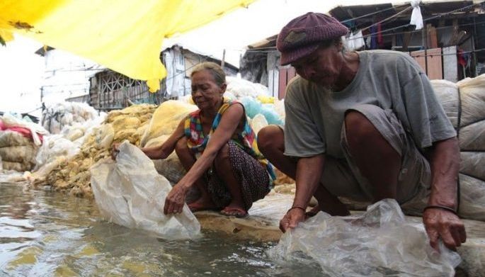 Only indigent seniors entitled to TRAIN subsidy
