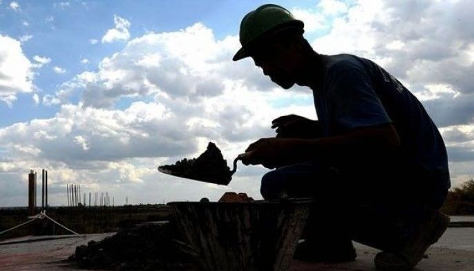 Fewer firms to expand, hire workers in Q3