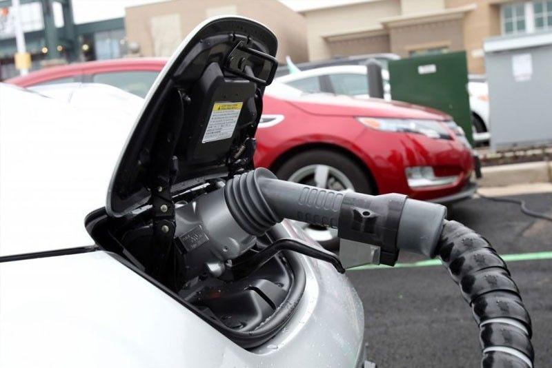 Meralco goes into electric vehicle transport service