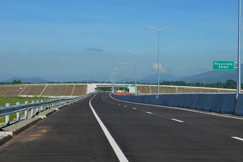 DPWH evaluating SMC proposal to extend TPLEX