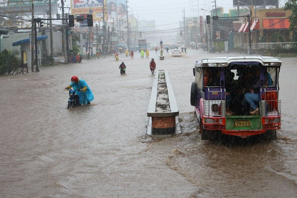 Heavy rain prompts evacuations in Cagayan de Oro