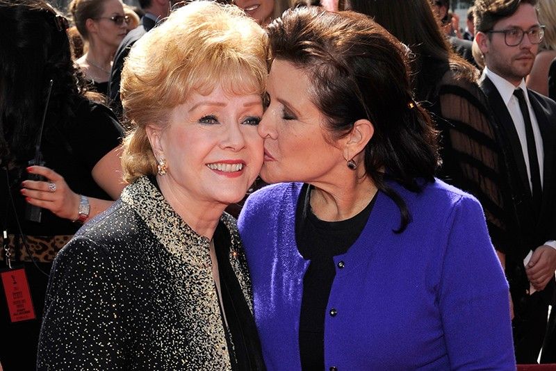 Debbie Reynolds and Carrie Fisher