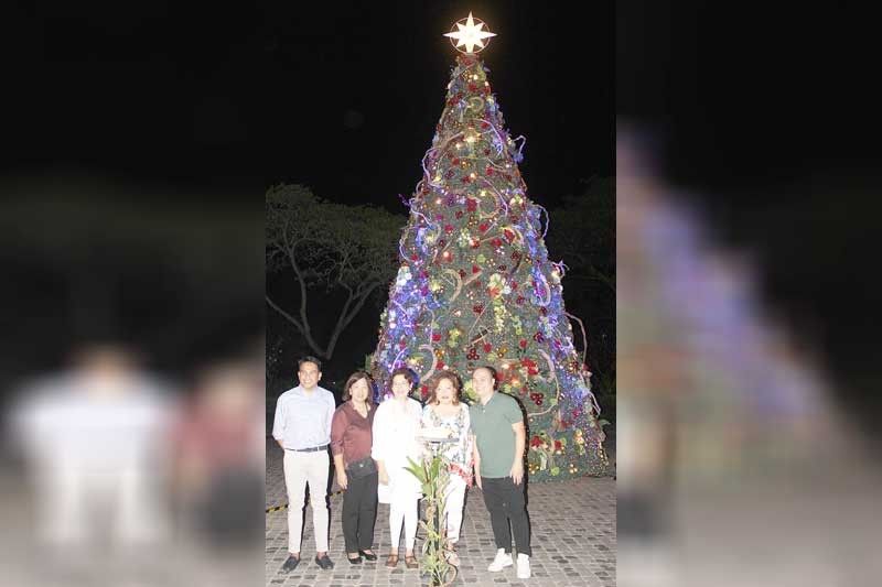 Pico de Loro Cove ushers in the season
