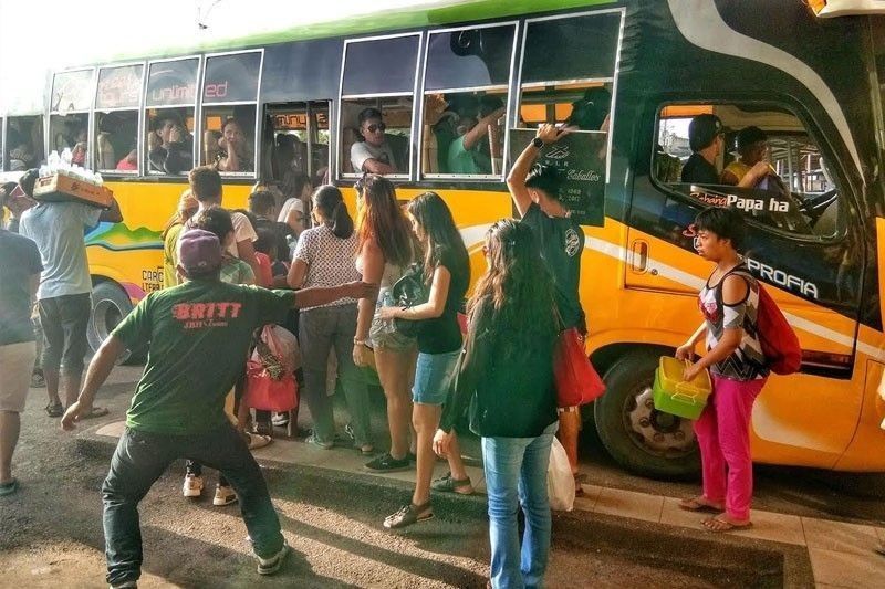 P4 ipadugang sa pletehan sa bus ug mini bus